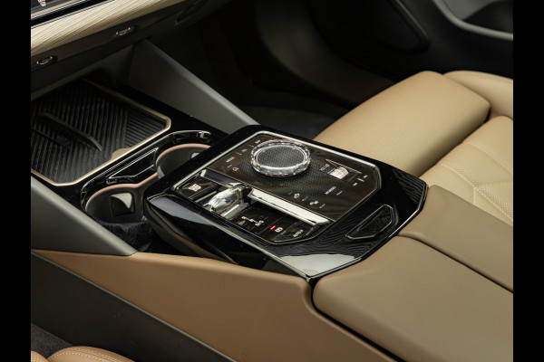 BMW 5 Serie Touring 550e xDrive M-Sport Pro - Pano - Onderstel Prof - Driving Ass Plus - Harman Kardon