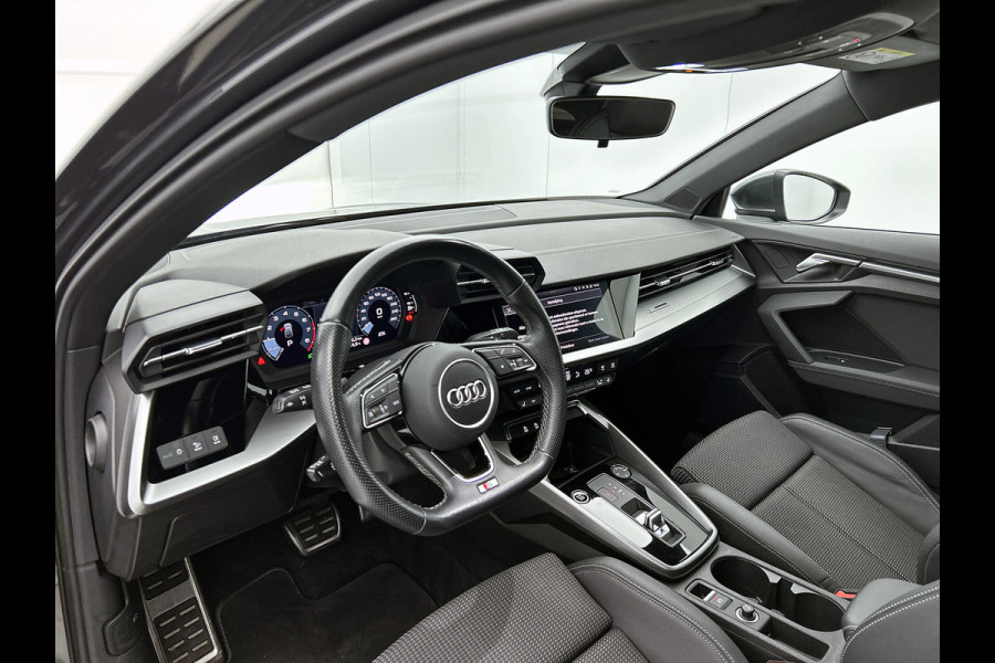 Audi A3 Sportback 35 TFSI S edition (STOELVERWARMING, SPORTSTOELEN, LED, CLIMA, 1e EIGENAAR, GOED ONDERHOUDEN)