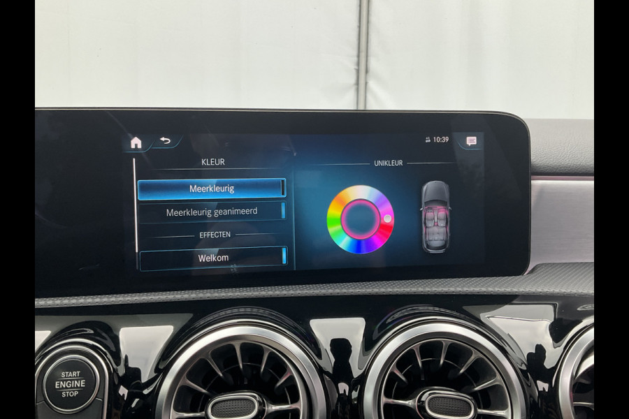 Mercedes-Benz A-Klasse 180 Business Solution AMG Pano Memory Sfeerverl Carplay Led Stoelverw VOL!