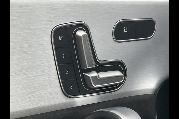 Mercedes-Benz A-Klasse 180 Business Solution AMG Pano Memory Sfeerverl Carplay Led Stoelverw VOL!