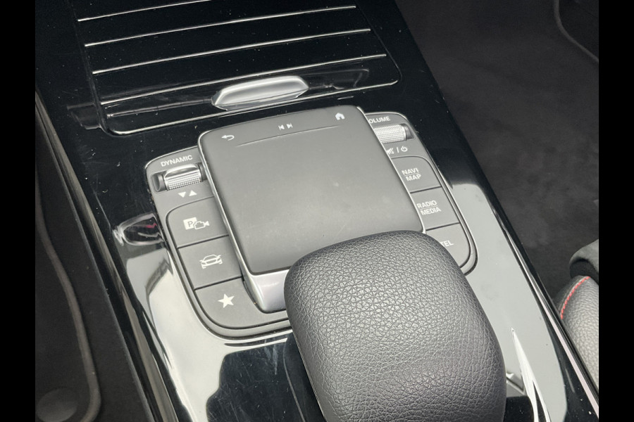 Mercedes-Benz A-Klasse 180 Business Solution AMG Pano Memory Sfeerverl Carplay Led Stoelverw VOL!