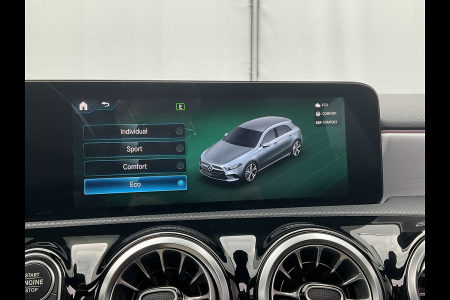 Mercedes-Benz A-Klasse 180 Business Solution AMG Pano Memory Sfeerverl Carplay Led Stoelverw VOL!