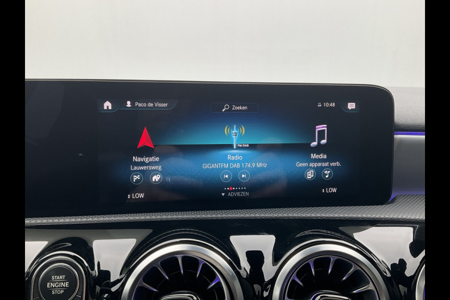 Mercedes-Benz A-Klasse 180 Business Solution AMG Pano Memory Sfeerverl Carplay Led Stoelverw VOL!