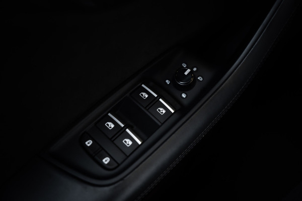 Audi RSQ8 4.0 TFSI quattro - Akrapovic | Panorama | B&O | Massage | Elek. Trekhaak | Memory