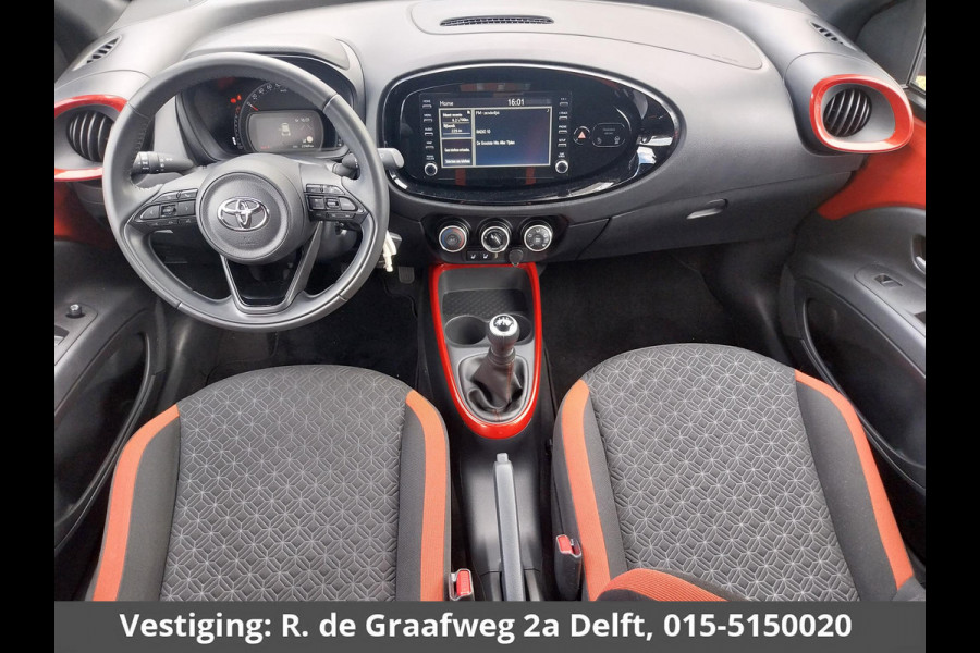 Toyota Aygo X 1.0 VVT-i MT Pulse | Stoelverwarming | Apple Carplay & AndroidAUTO | Privacy Glass | Camera |
