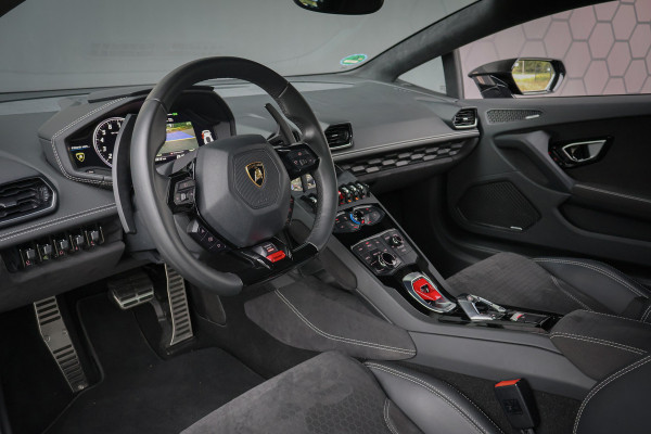 Lamborghini Huracan 5.2 V10 LP610-4 AVIO | 1 OF 250 | 1 EIGENAAR | DEALER ONDERHOUDEN | CRUISE CONTROL | STOELVERWARMING | ELEKTRISCHE STOELEN | LIF