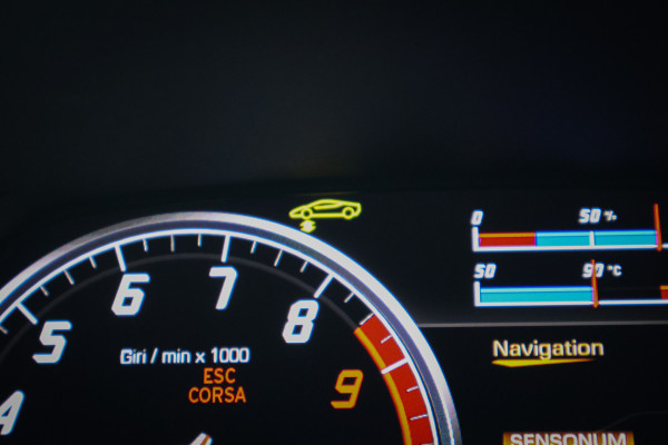 Lamborghini Huracan 5.2 V10 LP610-4 AVIO | 1 OF 250 | 1 EIGENAAR | DEALER ONDERHOUDEN | CRUISE CONTROL | STOELVERWARMING | ELEKTRISCHE STOELEN | LIF