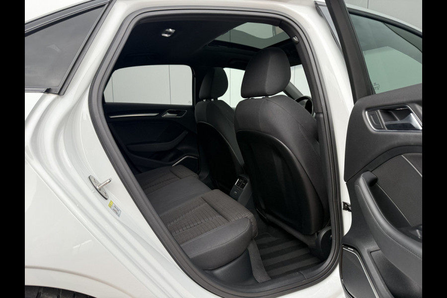 Audi A3 Limousine 2.0 TFSI 190pk quattro Sport S Line | Pano dak Audi A3 Limousine 2.0 TFSI 190pk quattro Sport S Line | Pano dak