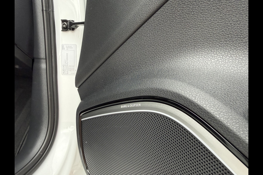 Audi A3 Limousine 2.0 TFSI 190pk quattro Sport S Line | Pano dak Audi A3 Limousine 2.0 TFSI 190pk quattro Sport S Line | Pano dak