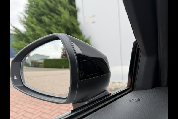 Audi A3 Limousine 2.0 TFSI 190pk quattro Sport S Line | Pano dak Audi A3 Limousine 2.0 TFSI 190pk quattro Sport S Line | Pano dak