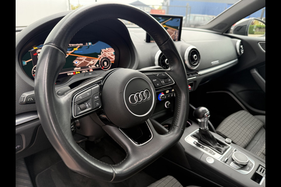 Audi A3 Limousine 2.0 TFSI 190pk quattro Sport S Line | Pano dak Audi A3 Limousine 2.0 TFSI 190pk quattro Sport S Line | Pano dak