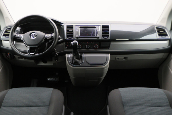 Volkswagen Transporter 2.0 TDI L2H1 DC Highline Navigatie, Cruise, Trekhaak, DAB, PDC, Bluetooth