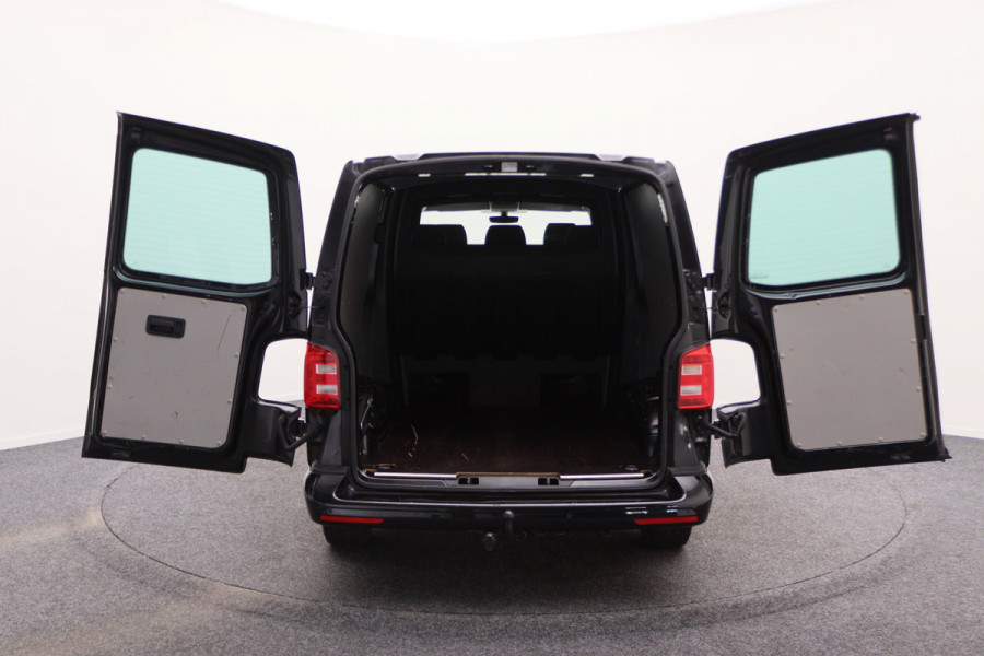 Volkswagen Transporter 2.0 TDI L2H1 DC Highline Navigatie, Cruise, Trekhaak, DAB, PDC, Bluetooth