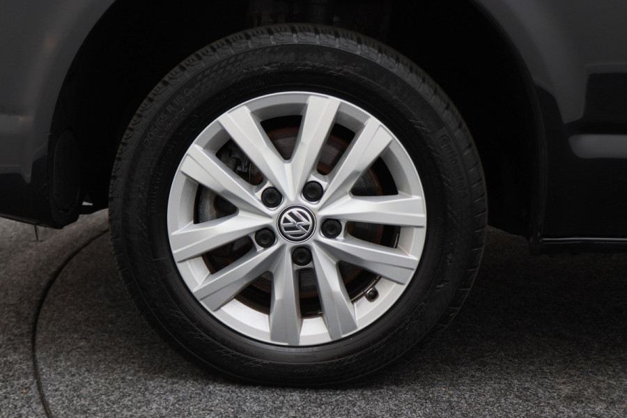 Volkswagen Transporter 2.0 TDI L2H1 DC Highline Navigatie, Cruise, Trekhaak, DAB, PDC, Bluetooth