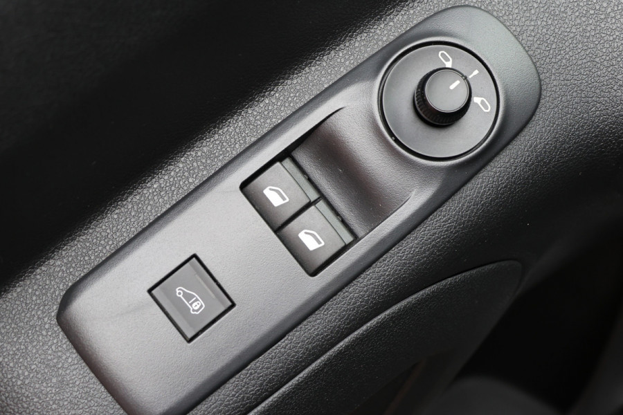 Citroën Berlingo 1.6 BlueHDI | Rolstoelbus | BPM / BTW Vrij | Marge | Navigatie | CarPlay | Airco | Cruise control | Elek. ramen | Euro 6 | Nieuwe APK | NAP Logisch | NL Auto