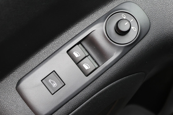 Citroën Berlingo 1.6 BlueHDI | Rolstoelbus | BPM / BTW Vrij | Marge | Navigatie | CarPlay | Airco | Cruise control | Elek. ramen | Euro 6 | Nieuwe APK | NAP Logisch | NL Auto