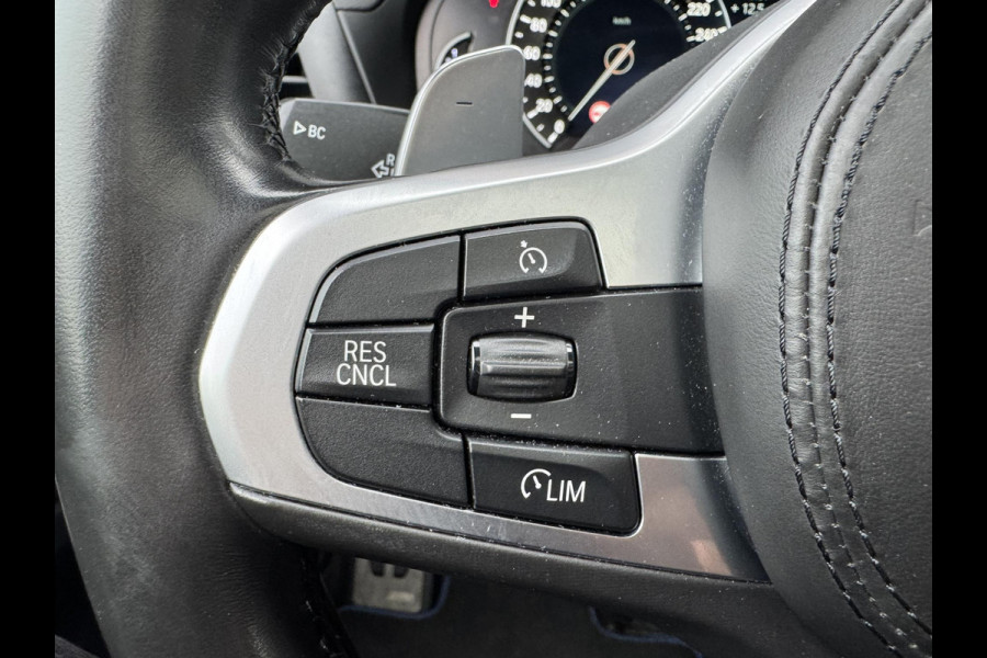 BMW X3 xDrive20i High Executive M-Sport | Panoramadak | Head-Up Display | Camera | Elektrische Trekhaak |