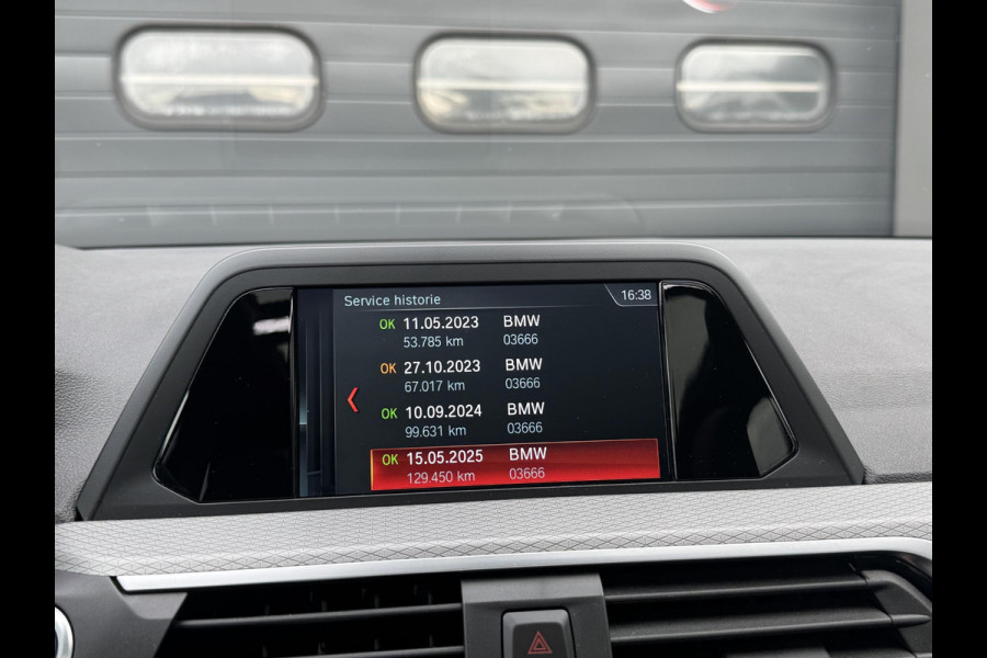 BMW X3 xDrive20i High Executive M-Sport | Panoramadak | Head-Up Display | Camera | Elektrische Trekhaak |