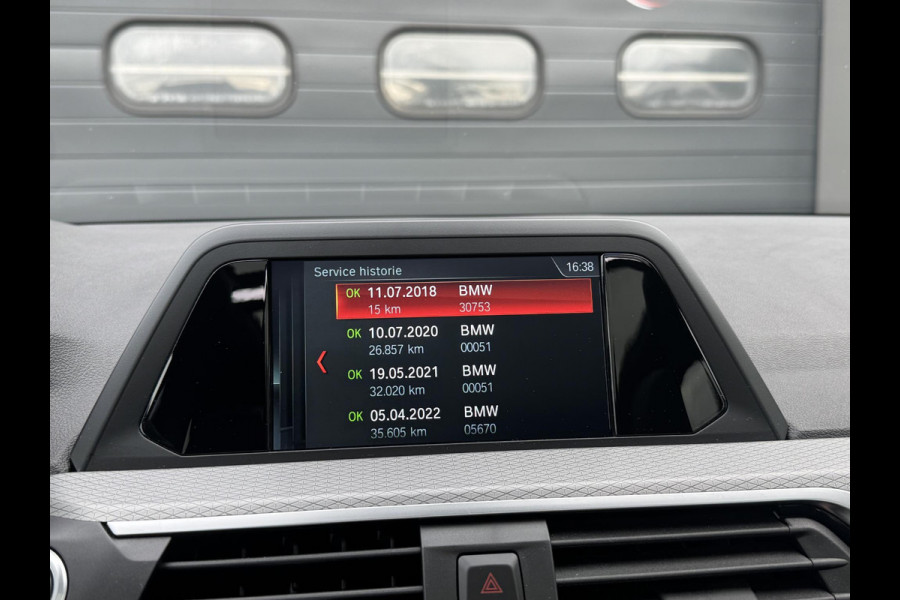 BMW X3 xDrive20i High Executive M-Sport | Panoramadak | Head-Up Display | Camera | Elektrische Trekhaak |