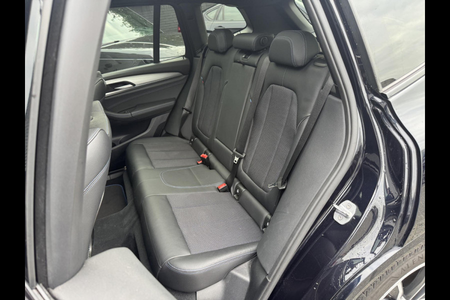 BMW X3 xDrive20i High Executive M-Sport | Panoramadak | Head-Up Display | Camera | Elektrische Trekhaak |