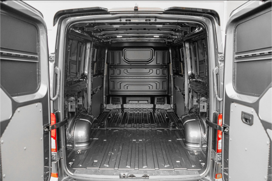 Volkswagen Crafter 35 2.0 TDI L3H2 Black Pack Vol+ ACC Dubbel Schuifdeur BPM Vrij Facelift LED