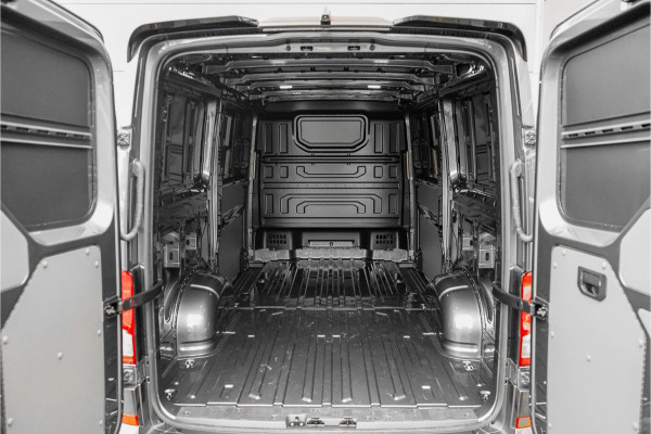 Volkswagen Crafter 35 2.0 TDI L3H2 Black Pack Vol+ ACC Dubbel Schuifdeur BPM Vrij Facelift LED