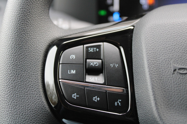 Ford Transit Custom 320 2.0 TDCI L2H1 Trend 136pk - Carplay - Android - Camera - LED koplampen - Stoelverwarming - Rijklaar