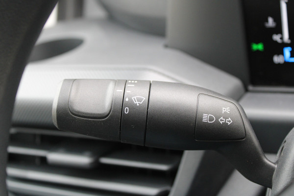 Ford Transit Custom 320 2.0 TDCI L2H1 Trend 136pk - Carplay - Android - Camera - LED koplampen - Stoelverwarming - Rijklaar