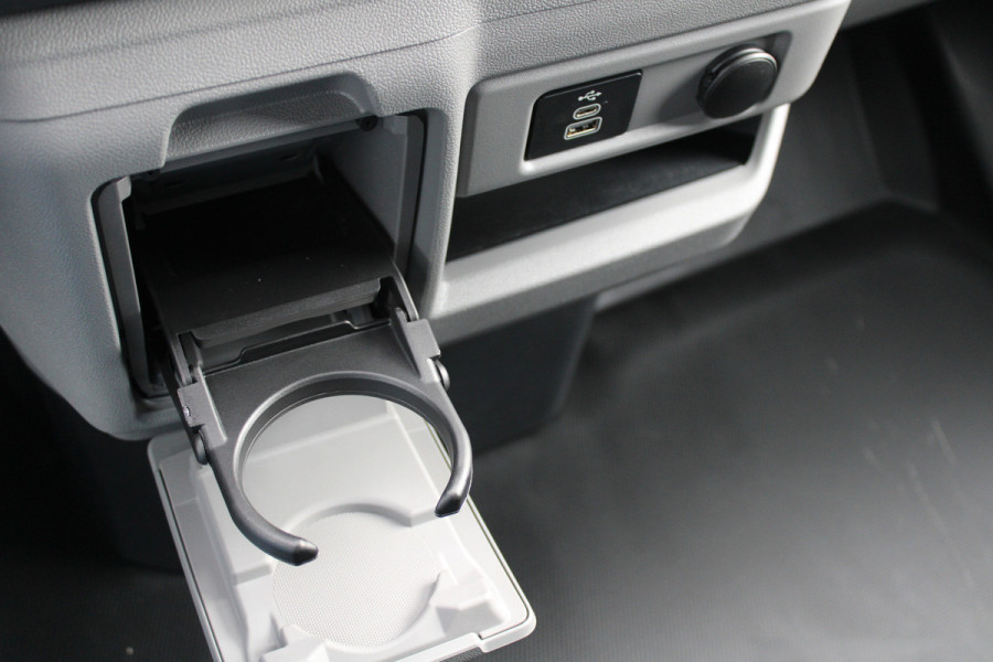 Ford Transit Custom 320 2.0 TDCI L2H1 Trend 136pk - Carplay - Android - Camera - LED koplampen - Stoelverwarming - Rijklaar