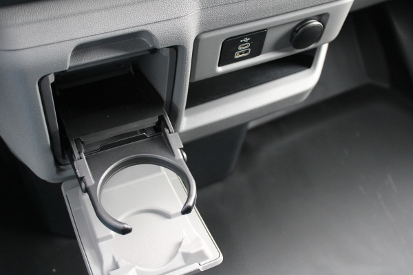 Ford Transit Custom 320 2.0 TDCI L2H1 Trend 136pk - Carplay - Android - Camera - LED koplampen - Stoelverwarming - Rijklaar
