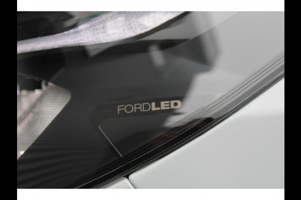 Ford Transit Custom 320 2.0 TDCI L2H1 Trend 136pk - Carplay - Android - Camera - LED koplampen - Stoelverwarming - Rijklaar