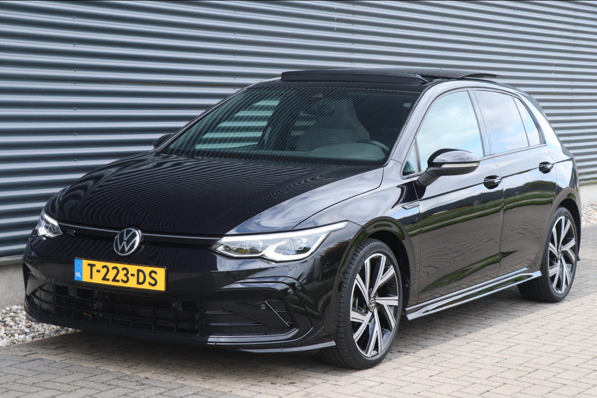 Volkswagen Golf 1.5 eTSI R-Line | 3X R-Line | PANO | IQ.Light | VOL! Volkswagen Golf 1.5 eTSI R-Line | 3X R-Line | PANO | IQ.Light | VOL!