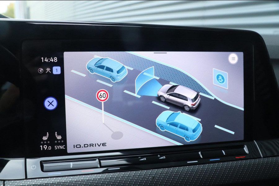 Volkswagen Golf 1.5 eTSI R-Line | 3X R-Line | PANO | IQ.Light | VOL!