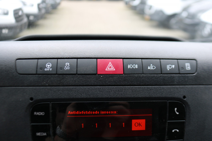 Iveco Daily 35S14 L2 H2 Airco Automaat 3.5T Trekhaak Iveco Daily 35S14 L2 H2 Airco Automaat 3.5T Trekhaak