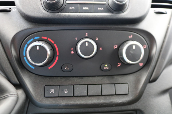 Iveco Daily 35S14 L2 H2 Airco Automaat 3.5T Trekhaak Iveco Daily 35S14 L2 H2 Airco Automaat 3.5T Trekhaak