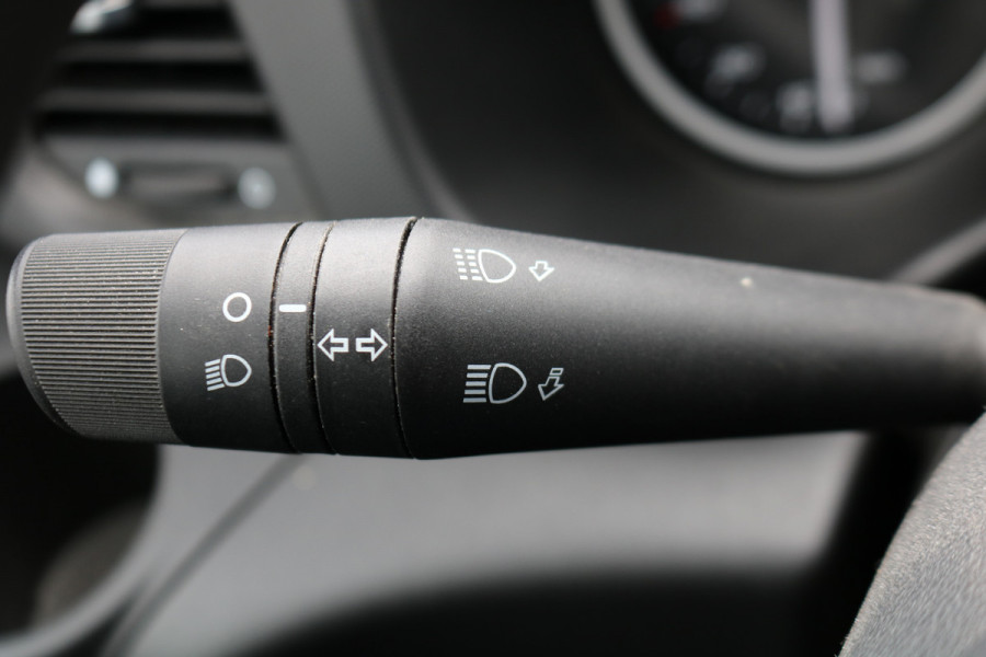 Iveco Daily 35S14 L2 H2 Airco Automaat 3.5T Trekhaak Iveco Daily 35S14 L2 H2 Airco Automaat 3.5T Trekhaak