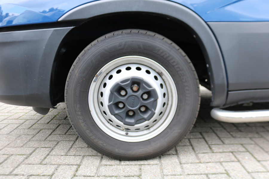 Iveco Daily 35S14 L2 H2 Airco Automaat 3.5T Trekhaak Iveco Daily 35S14 L2 H2 Airco Automaat 3.5T Trekhaak