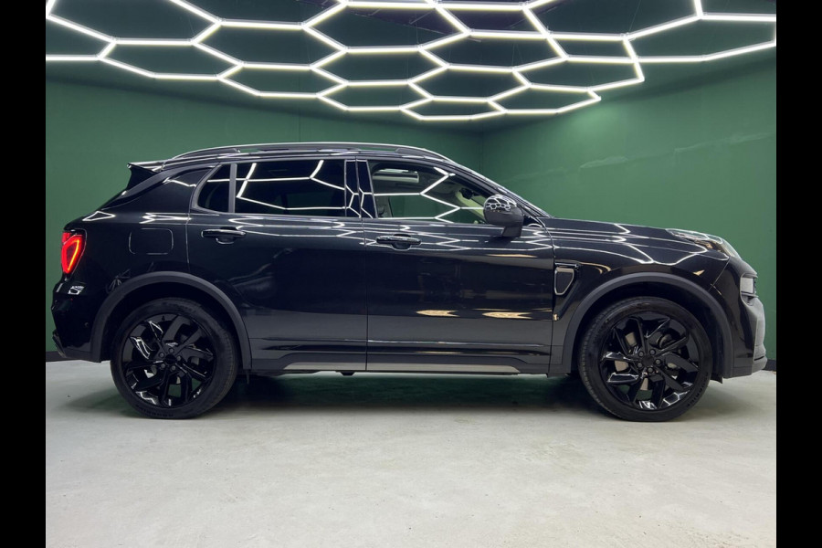 Lynk & Co 01 1.5 Black pack | Keyless | Pano | 360 Camera