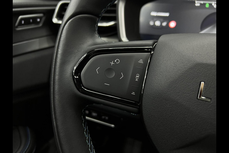 Lynk & Co 01 1.5 Black pack | Keyless | Pano | 360 Camera