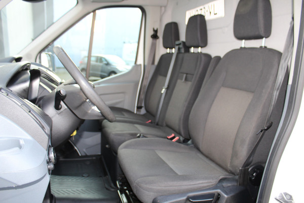 Ford Transit 290 2.0-105pk TDCI L2H2 Ambiente. Compleet ingerichte Ford Transit ! Camera, pdc v+a, airco, ladder achterd., opstaptrede met trekhaak, imperiaal met ladder, omvormer naar 220V, etc etc.