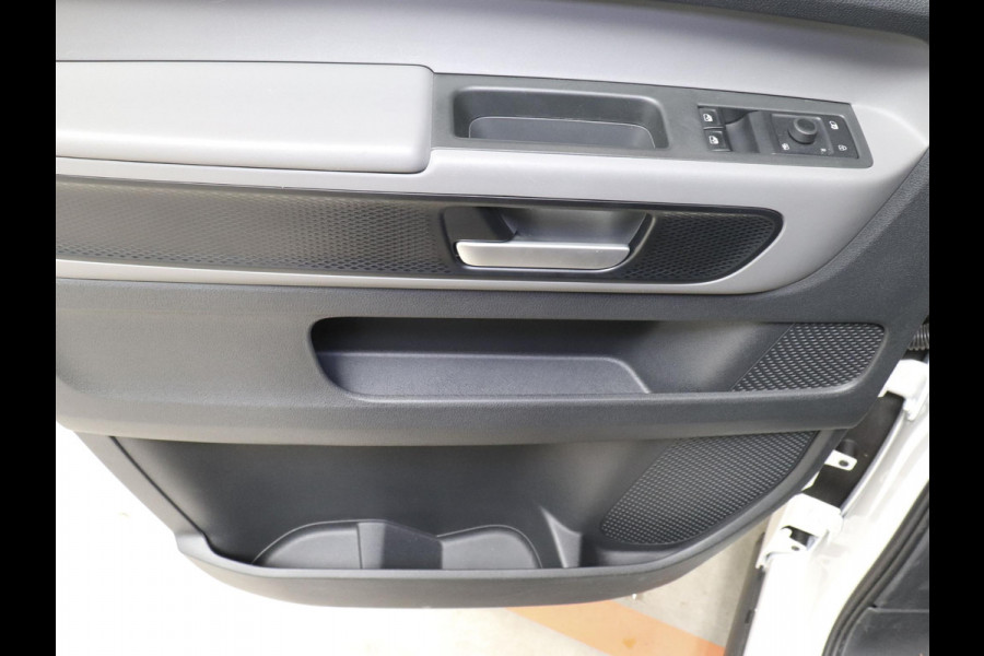 Volkswagen ID. Buzz Cargo L1H1 204 pk 77 kWh PRO Airco Cruise Control Navigatie Parkeersensoren