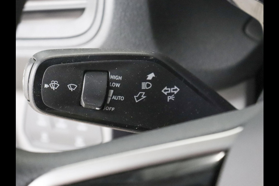 Volkswagen ID. Buzz Cargo L1H1 204 pk 77 kWh PRO Airco Cruise Control Navigatie Parkeersensoren