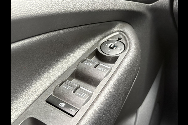 Ford Kuga 1.5 EcoBoost ST Line 150pk Trekhaak | Voorruitverwarming | Cruise control | 2.000kg Trekgewicht | Stoelverwarming
