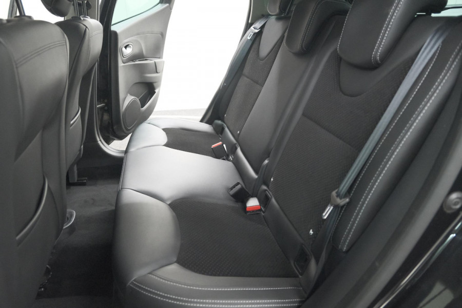 Renault Clio TCe 90 Intens | Camera | Navigatie | Allseason Banden | Parkeersensoren