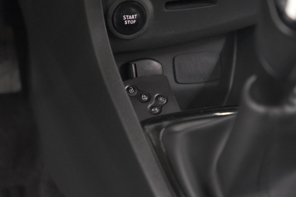 Renault Clio TCe 90 Intens | Camera | Navigatie | Allseason Banden | Parkeersensoren