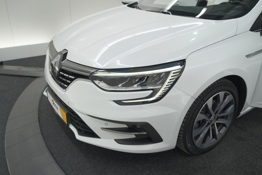 Renault MEGANE Estate TCe 140 EDC Techno | Trekhaak | Camera | Navigatie | 9.3 Inch Groot Scherm