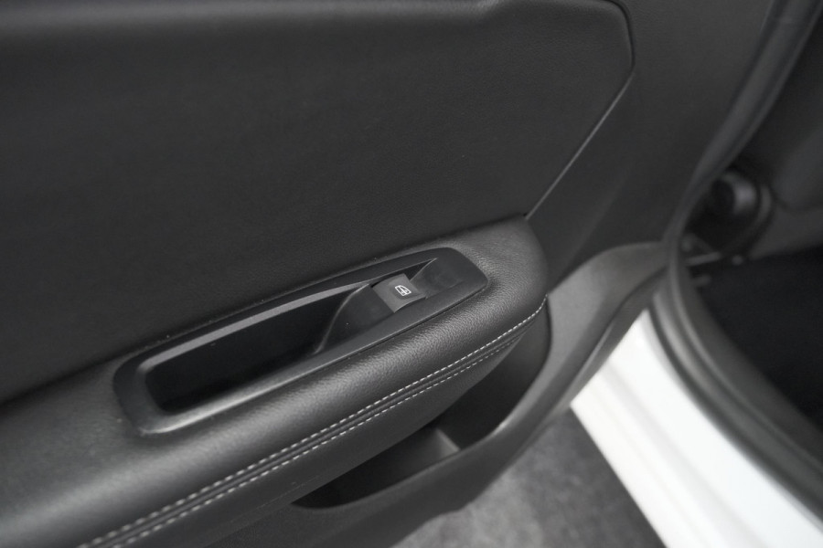 Renault MEGANE Estate TCe 140 EDC Techno | Trekhaak | Camera | Navigatie | 9.3 Inch Groot Scherm