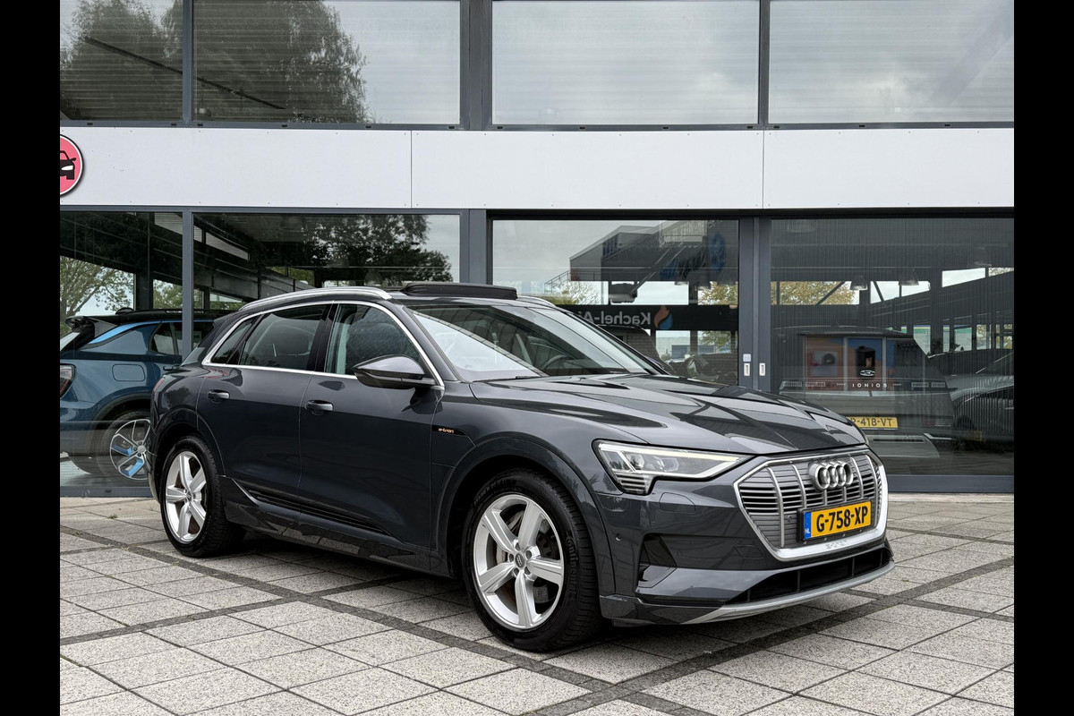 Audi e-tron e-tron 50 quattro Edition plus 71 kWh | Panorama | Leder | Trekhaak | Audi e-tron e-tron 50 quattro Edition plus 71 kWh | Panorama | Leder | Trekhaak |