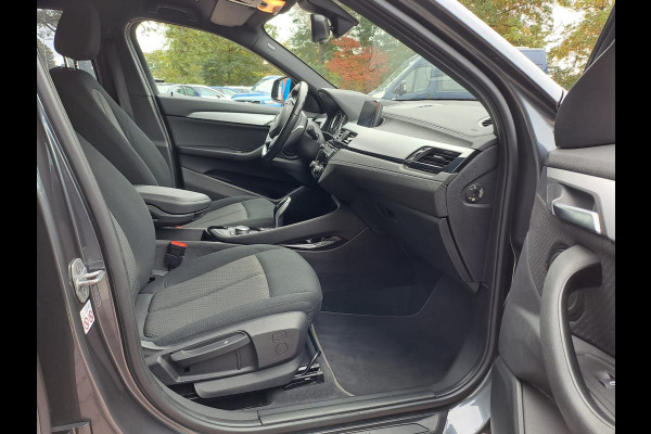 BMW X2 sDrive18i | Automaat | LED | Navi | Cruise | PDC | All-seasons |