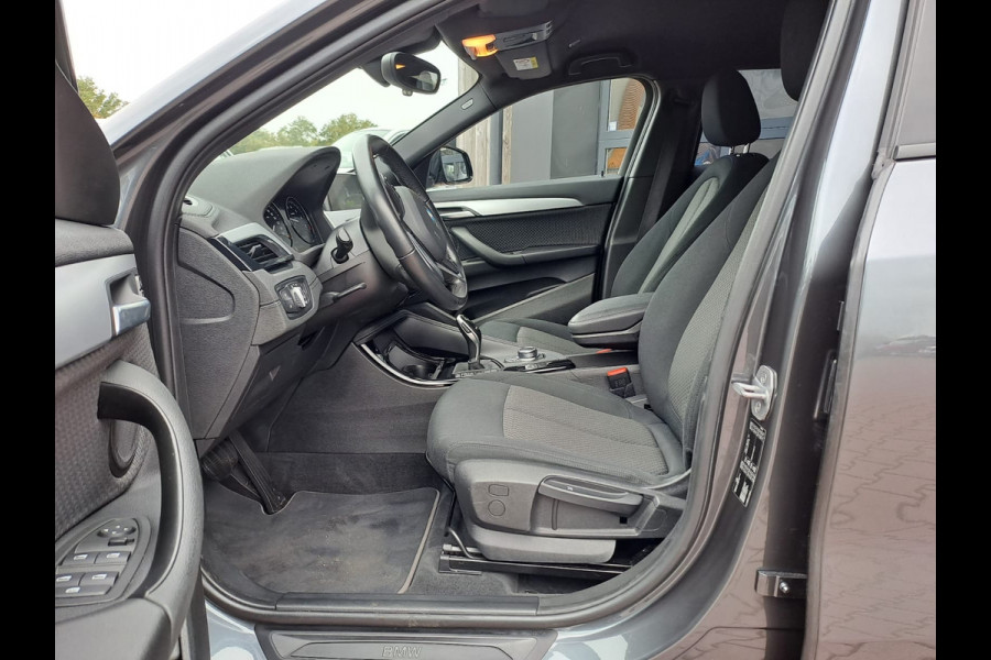 BMW X2 sDrive18i | Automaat | LED | Navi | Cruise | PDC | All-seasons |
